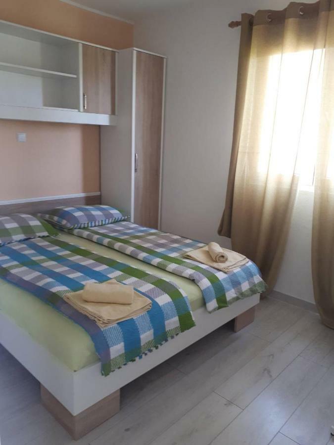 Apartmani Ivana Lopar Zewnętrze zdjęcie