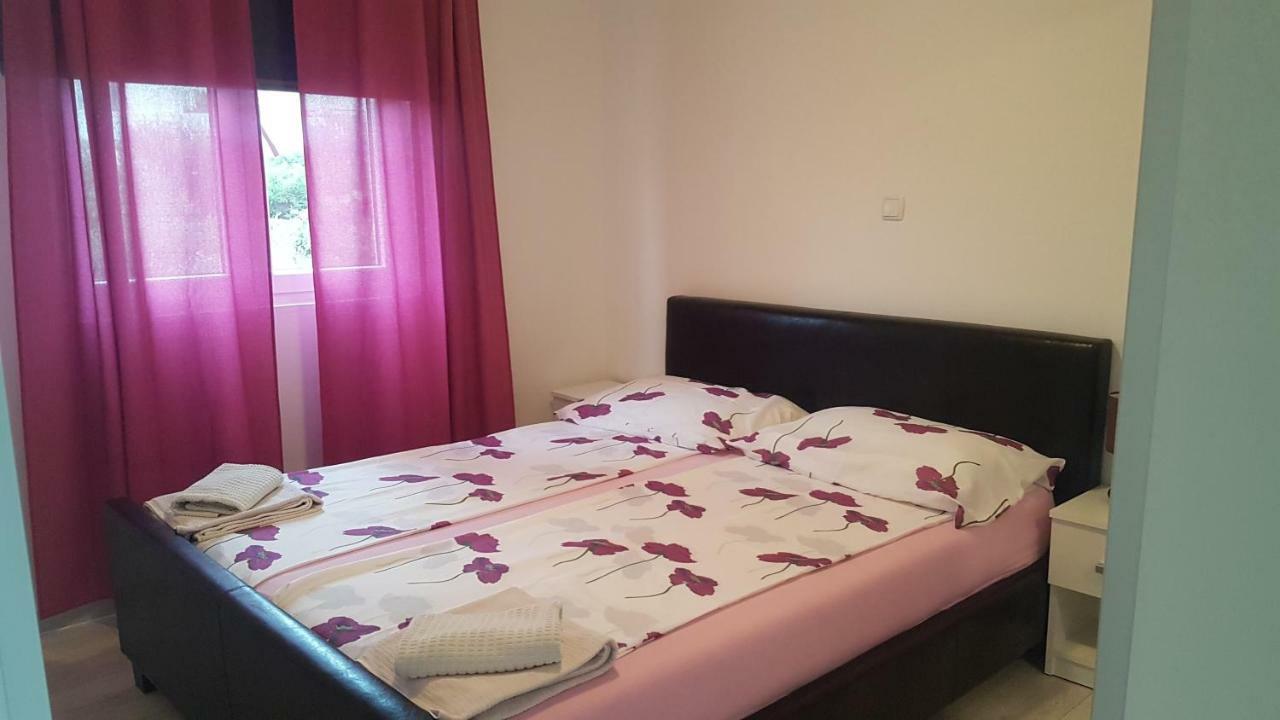 Apartmani Ivana Lopar Zewnętrze zdjęcie