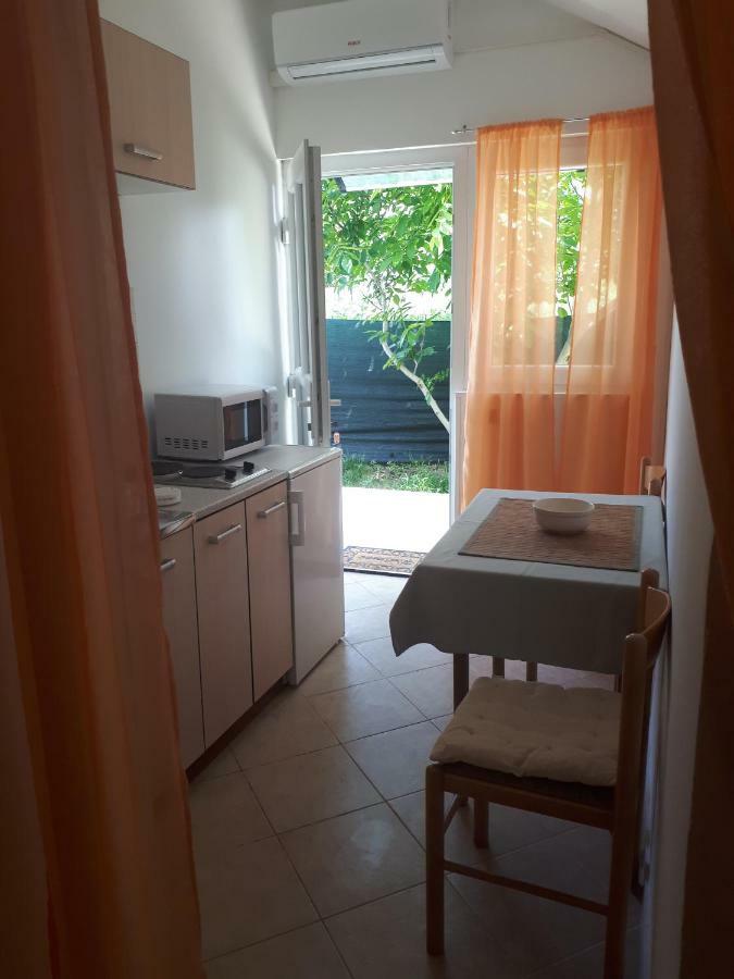 Apartmani Ivana Lopar Zewnętrze zdjęcie