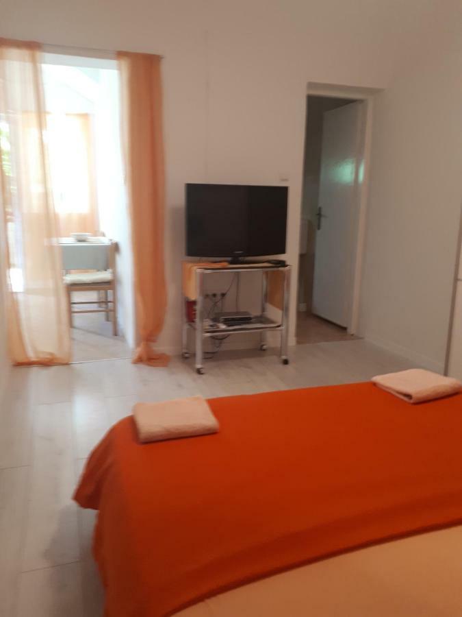 Apartmani Ivana Lopar Zewnętrze zdjęcie