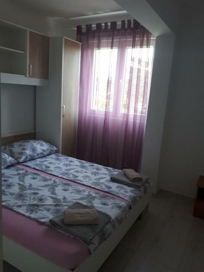 Apartmani Ivana Lopar Zewnętrze zdjęcie