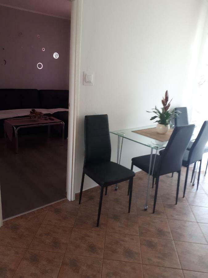 Apartmani Ivana Lopar Zewnętrze zdjęcie